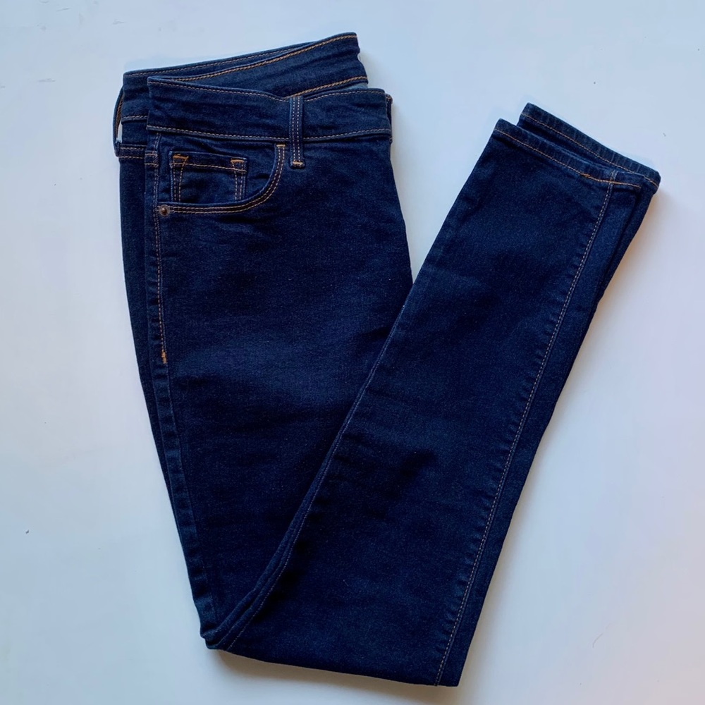 Dark wash old navy rockstar skinny jeans
